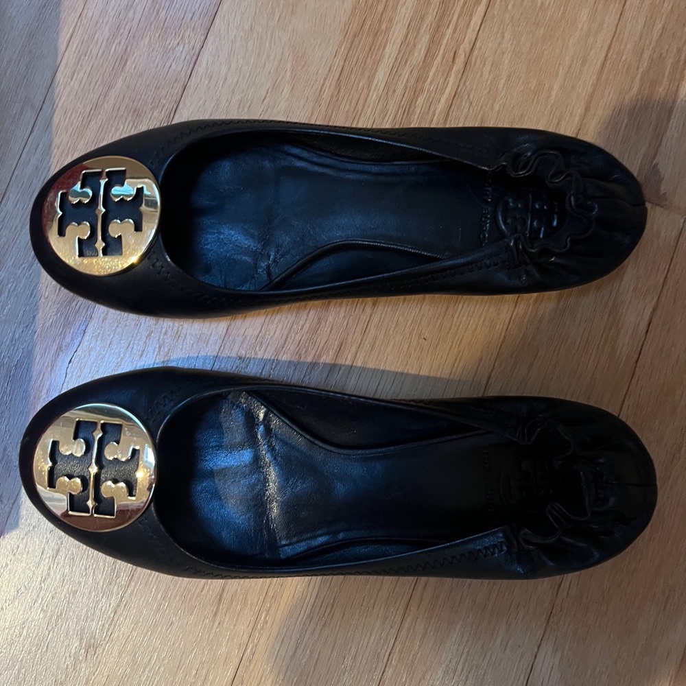 Tory Burch Black Flats with Gold Logo Classic Reva Ballet